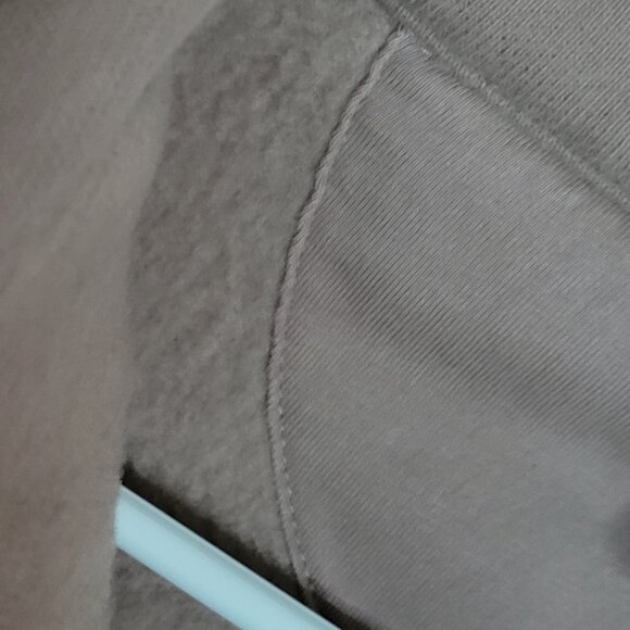 Aritzia 1/2 Zip Fleece Lined Sweatshirt - Picture 8 of 10